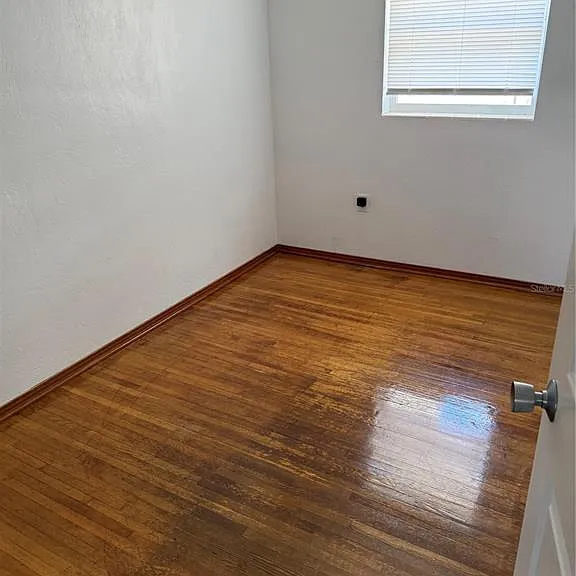 1247 Lakeview Dr — Photo 14