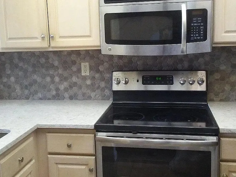 548 Mills Way — Photo 7