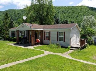 61 State St, Austin, PA 16720