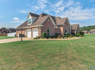 231 Braxton Ct, Decatur, AL 35603