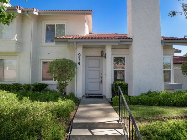 974 Quarterhorse Ln, Oak Park, CA 91377