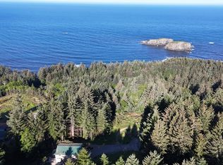 19690 Shorepine Ln, Brookings, OR 97415