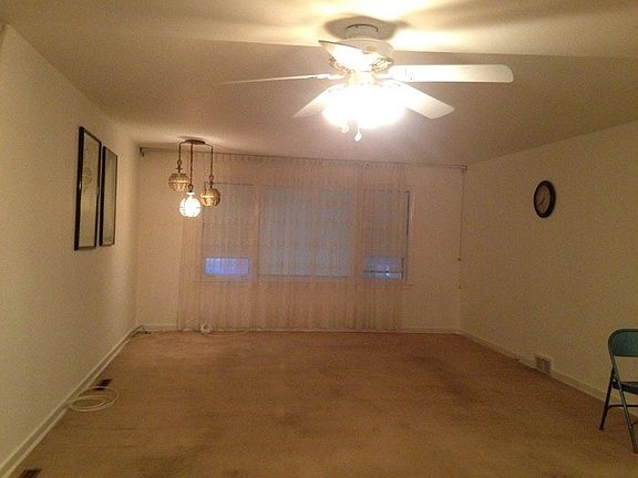 3rd image of 5846 N Maplewood Ave