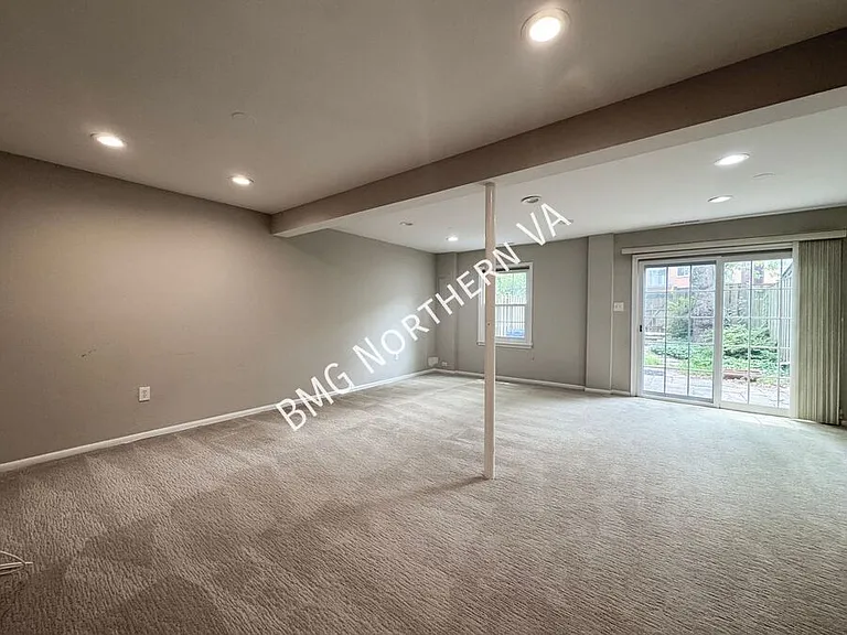 566 Windover Ave NW — Photo 22