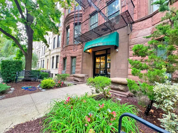 477 3rd Street image 17 of 17