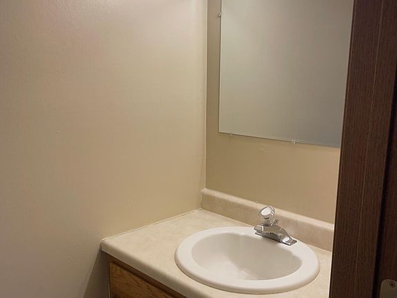 3rd image of 635 Banyon Tree Way APT B