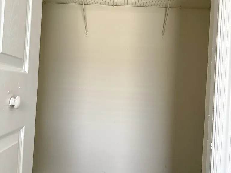609 Cresting Oak Cir #1 — Photo 3