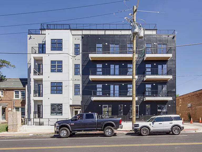 317 Kennedy St — Photo 16