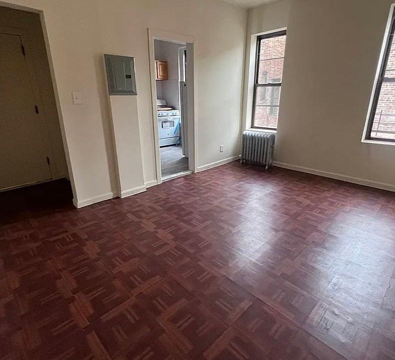 2nd image of 16205 89th Ave APT 2C