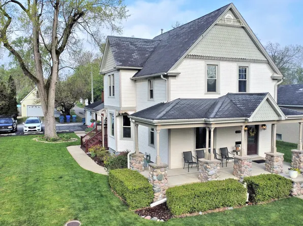 1208 Main St, Crete, IL 60417