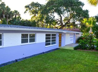 512 S Pine St, New Smyrna Beach, FL 32169