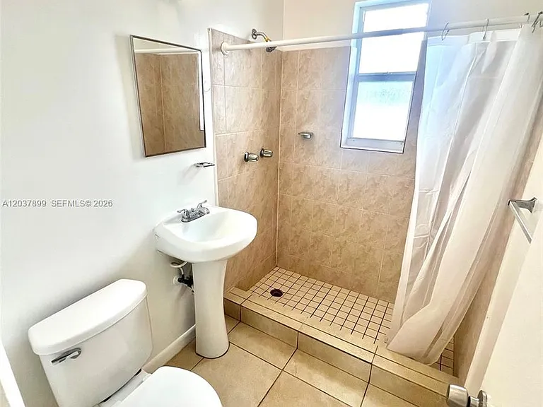686 NE 85th St #3B — Photo 3