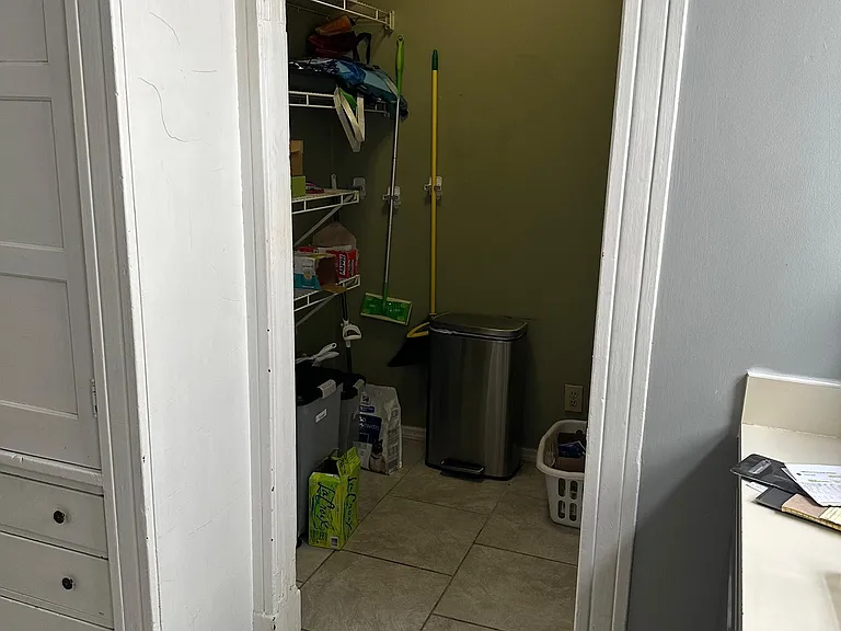 87 S Allen St #1 — Photo 15