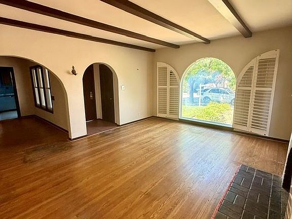 3rd image of 1824 Austin Way