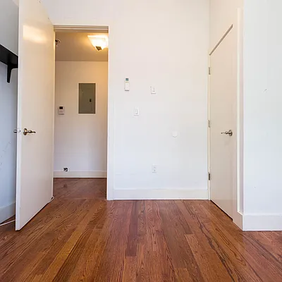 Rented by Nooklyn NYC LLC | media 64