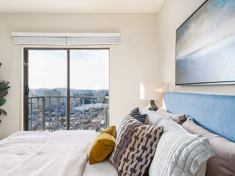 Nob Hill Tower — Photo 16