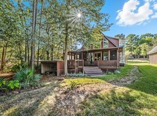 52 Hunters Creek Dr, Huntsville, TX 77340