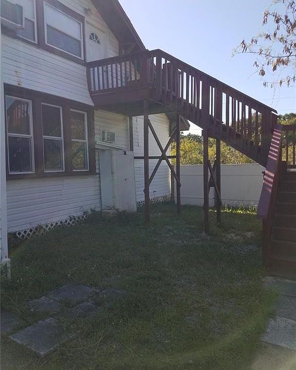 1st image of 3870 Belmont St