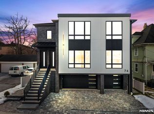 74 Liberty Pl, Palisades Park, NJ 07650