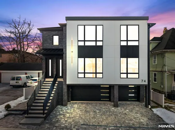 74 Liberty Pl, Palisades Park, NJ 07650