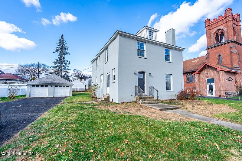 2nd image of 515 5th Avenue