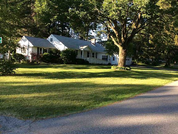 2nd image of 18 Pine Knob Dr