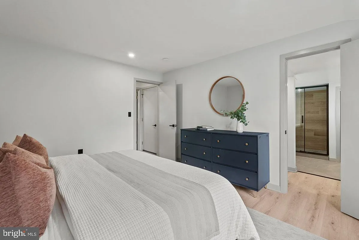 4 bed, 3.0 bath, 1234 sqft, $3,200 — Photo 3