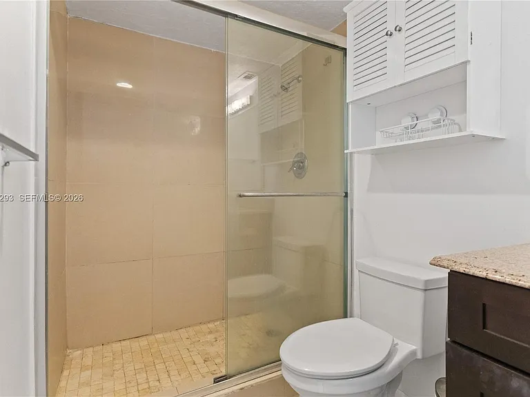 19390 Collins Ave #17 — Photo 18