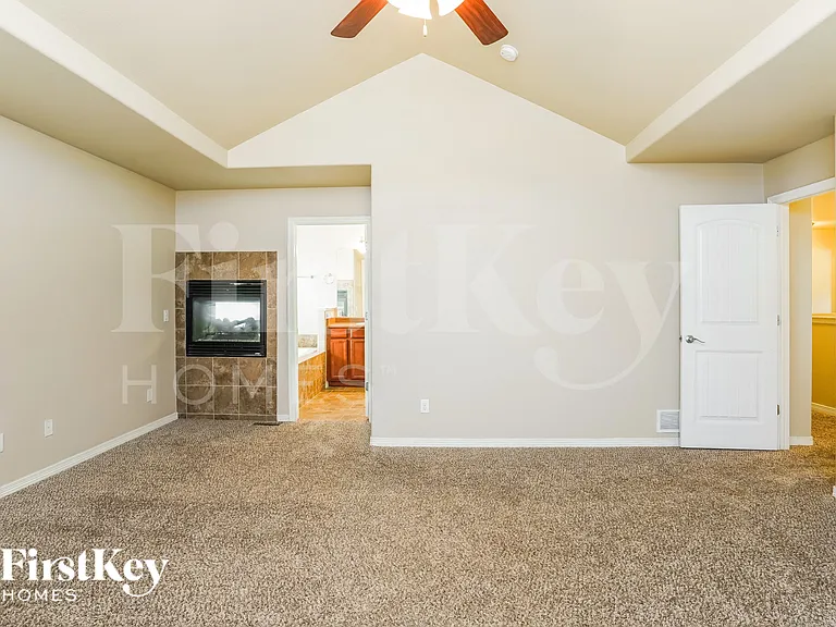7724 Landover Ln — Photo 8