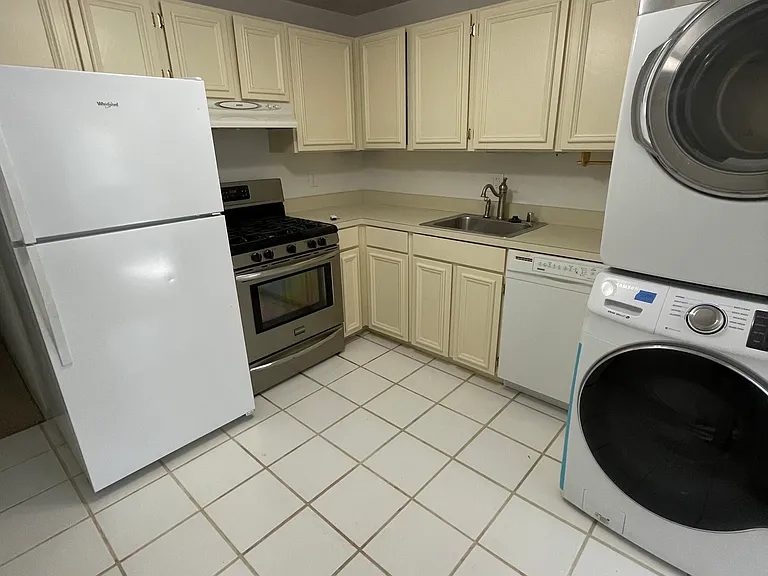18709 Walkers Choice Rd #5 — Photo 4