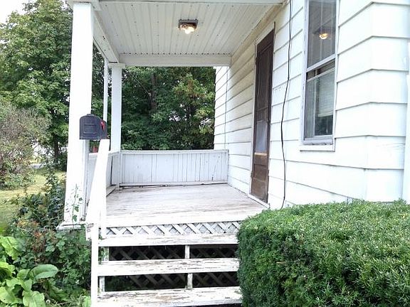 2nd image of 261 Hammond Ave