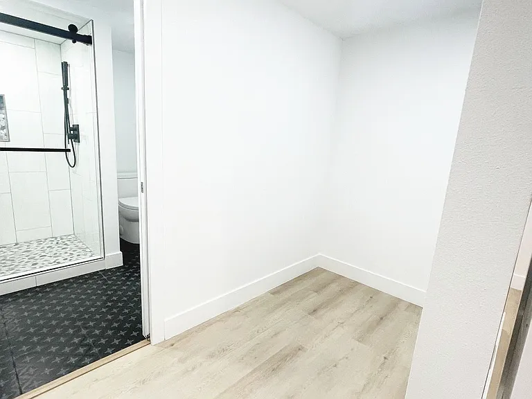Walk in closet