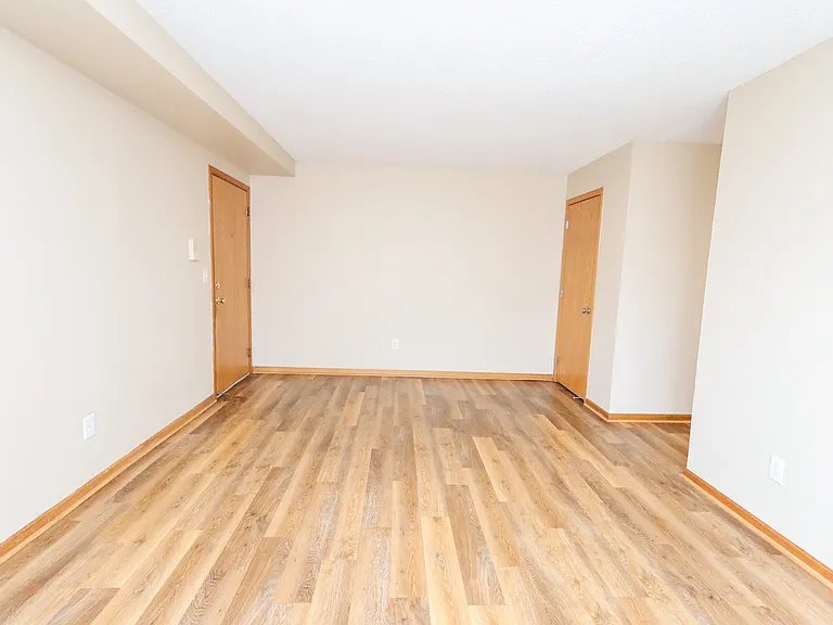 Clark Place Apartments & Townhomes — Photo 25