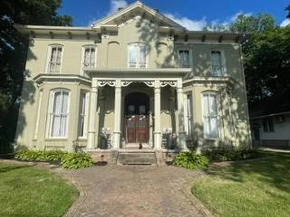 328 N Elliott St, Olney, IL 62450