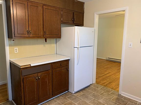 5th image of 203 Woodway Dr