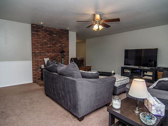 4th image of 1286 Glenview Dr