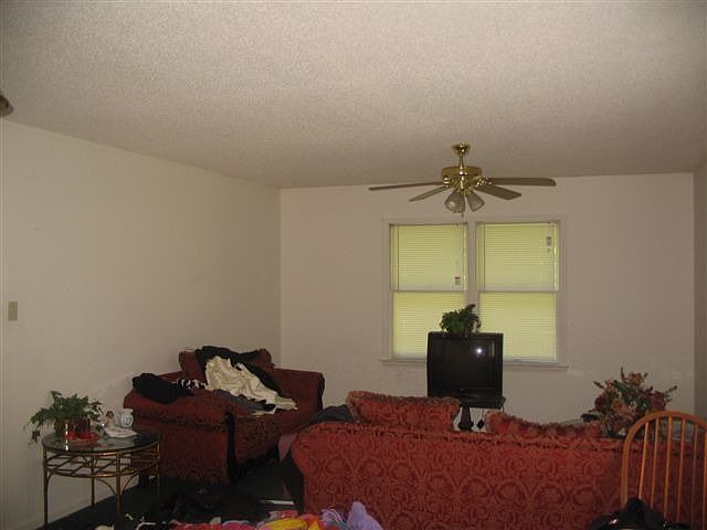 2nd image of 23 Cartwright St #B