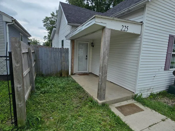 225 E 24th St, Muncie, IN 47302