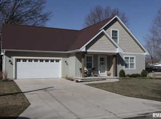 401 S Chestnut St, Tremont, IL 61568