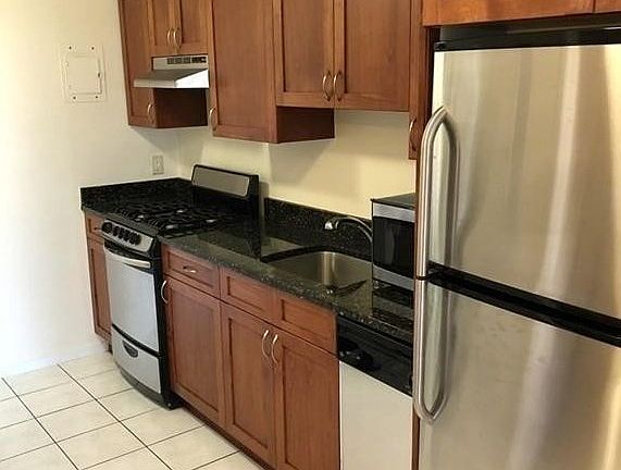 2nd image of 44 Washington St APT 1005