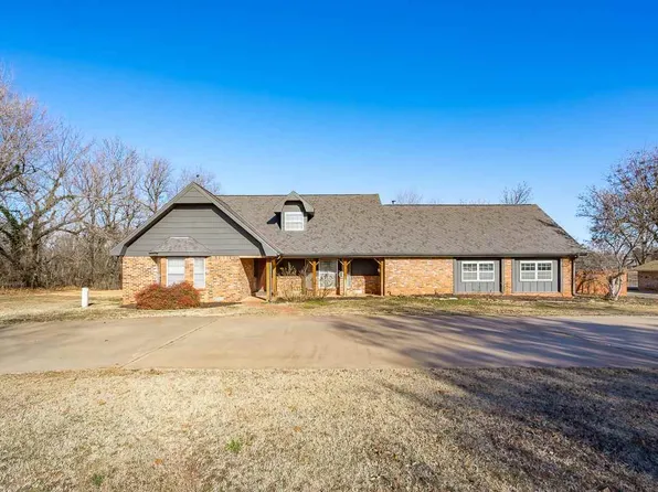 705 Wakefield Rd, Perry, OK 73077