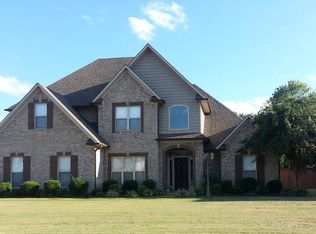 181 Flagstone Dr, Jackson, TN 38305