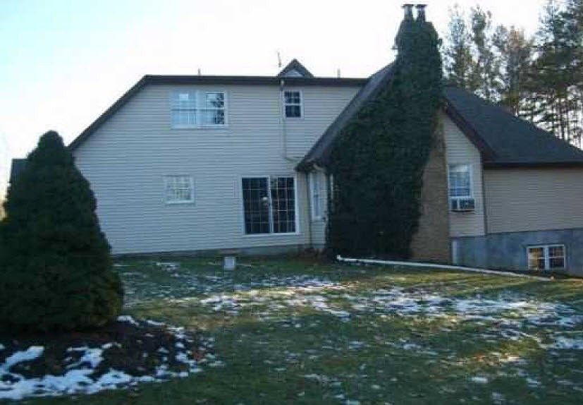 2nd image of Gable Crest Dr