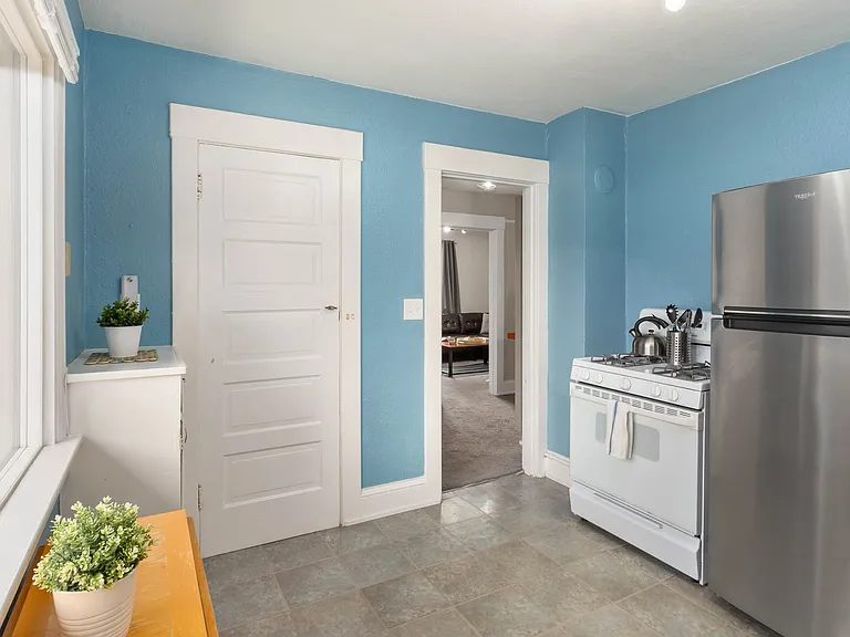 2313 Everett Ave #3 — Photo 9