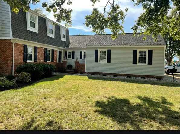 53 Hertzler Rd, Newport News, VA 23602