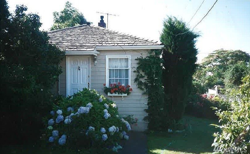 1st image of 119 12th Ave