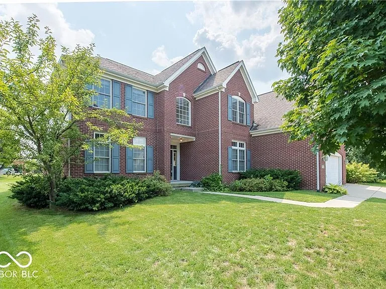 15151 New Haven Dr — Photo 2
