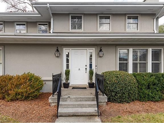 2nd image of 414A Fisher Park Cir