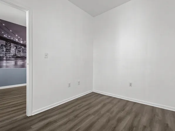 108 Seigel Street image 10 of 12