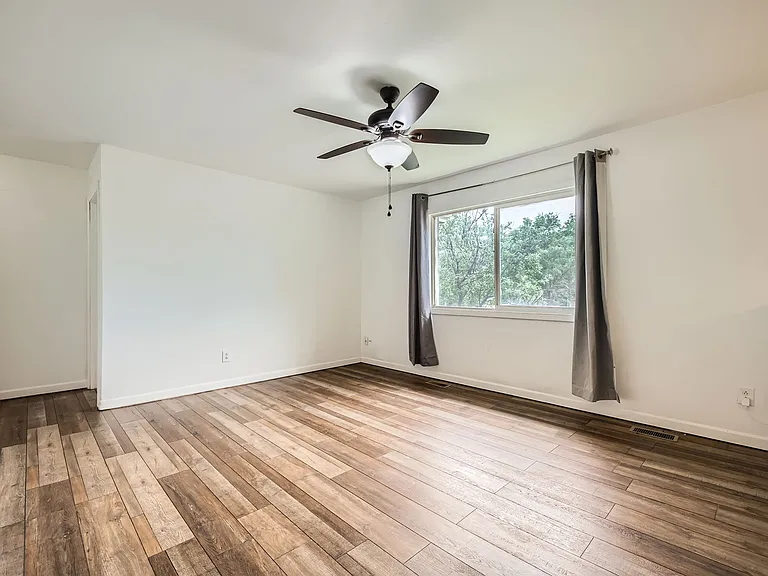 605 Raemar Dr — Photo 9